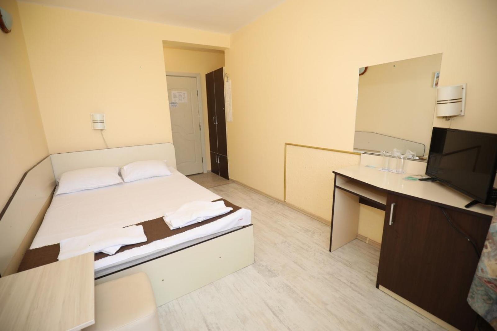 Family Hotel White House Pomorie Exterior foto